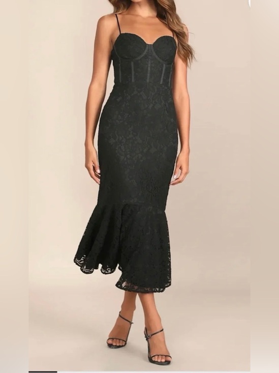 Lulus Dresses & Skirts - Lulu's Black Lace Trumpet Midi Dress with Spaghetti Straps